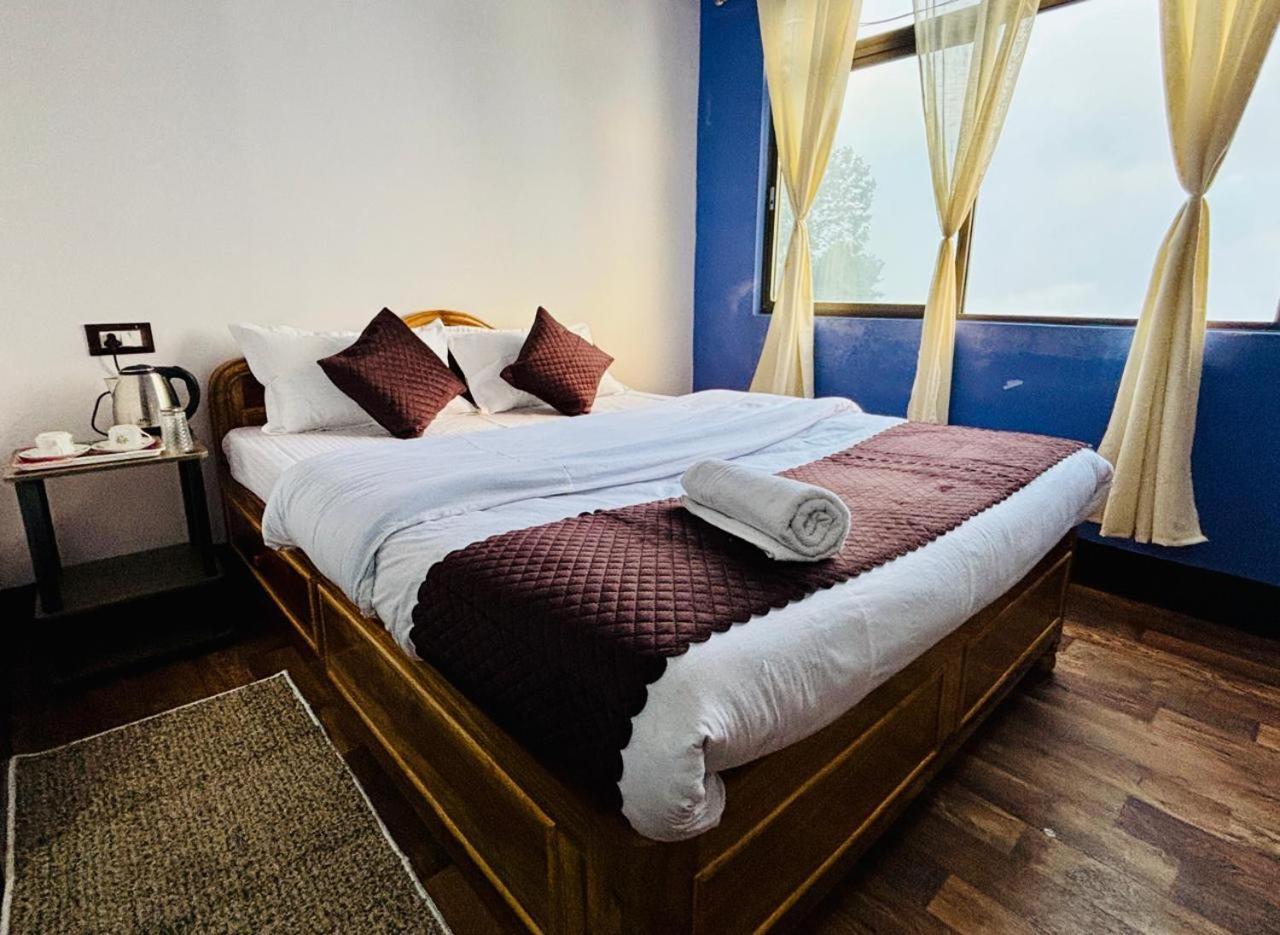 Forest Lodge - 80 Mts From Mall Road Darjeeling  Exterior photo