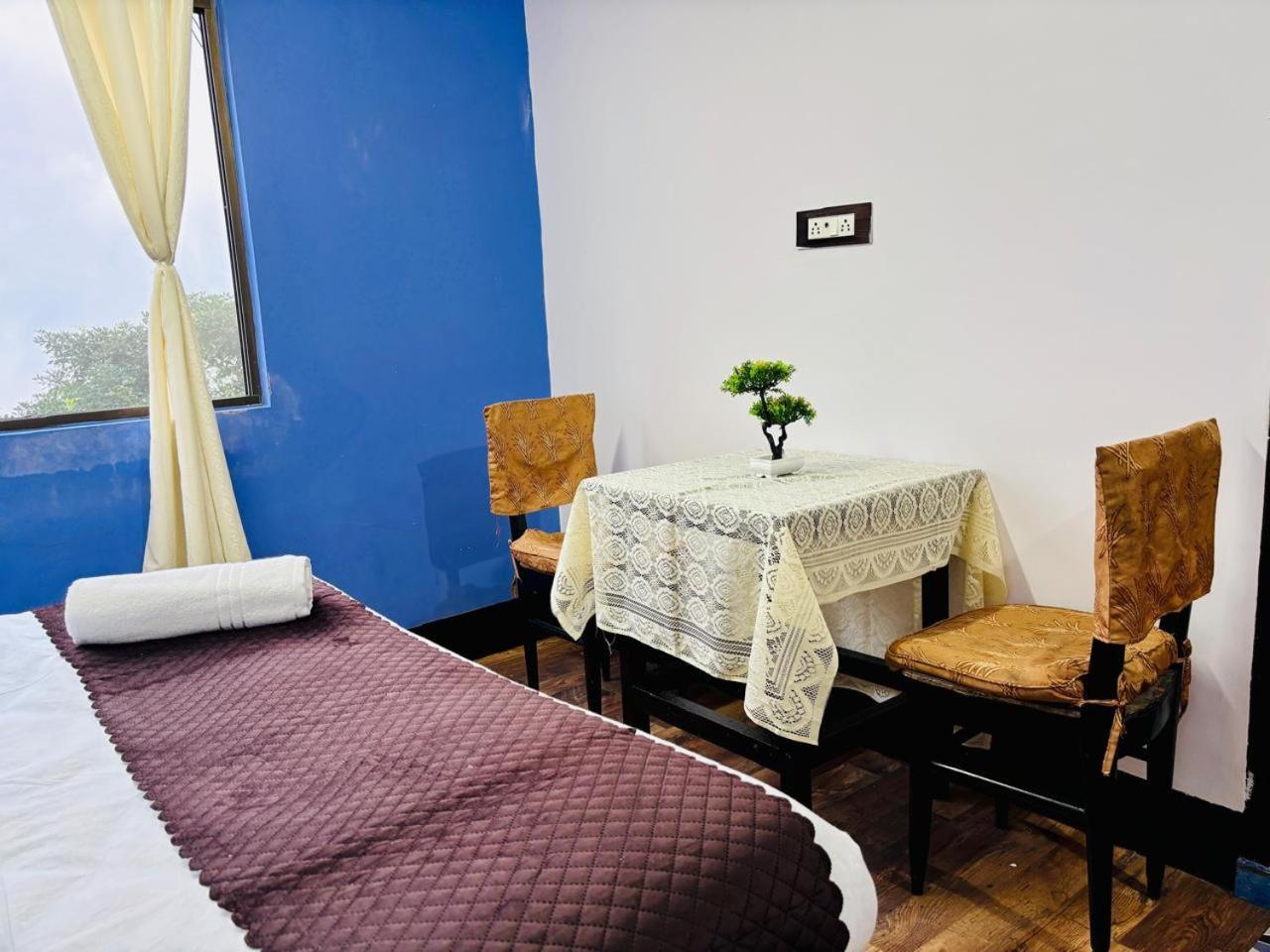 Forest Lodge - 80 Mts From Mall Road Darjeeling  Exterior photo